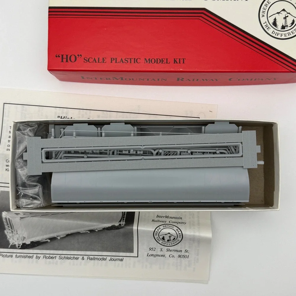 InterMountain Cylindrical Grain Car HO Scale Gray Undecorated 4-Bay Hopper Kit